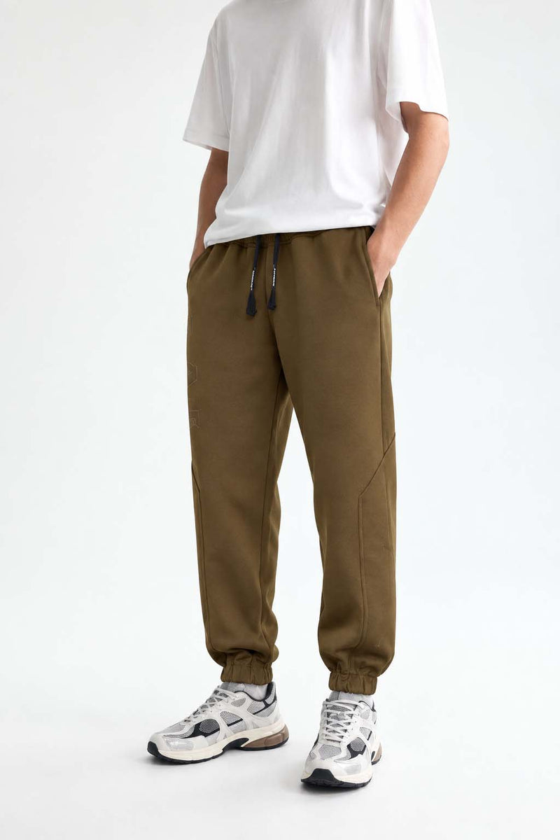 Men's Premium Regular Fit Paneled Fleece Joggers Track pant
