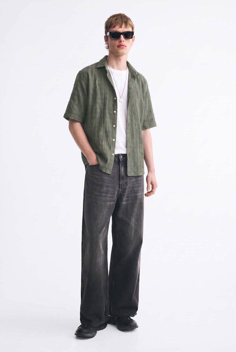 Men's Premium Textured Short-Sleeve Casual Shirt